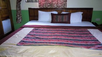Dokua Royal Hotel Kwabenya Zewnętrze zdjęcie